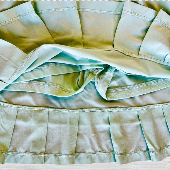 🍋🍋Ivivva Lululemon Skirt🍋🍋Adult size 4 Girls 12 - Picture 7 of 9